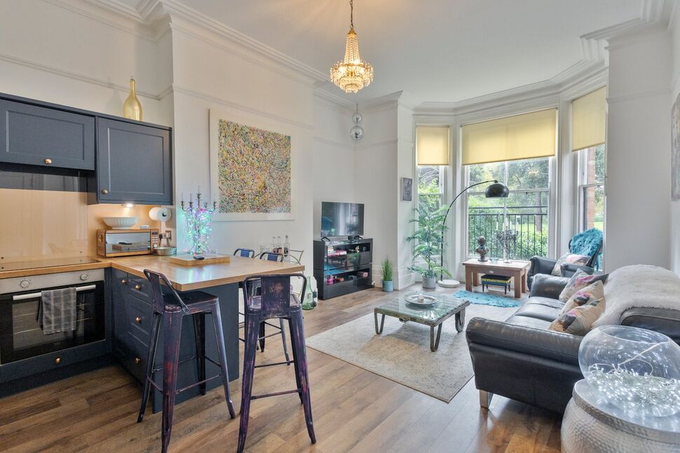 Open Plan Living Room / Kitchen