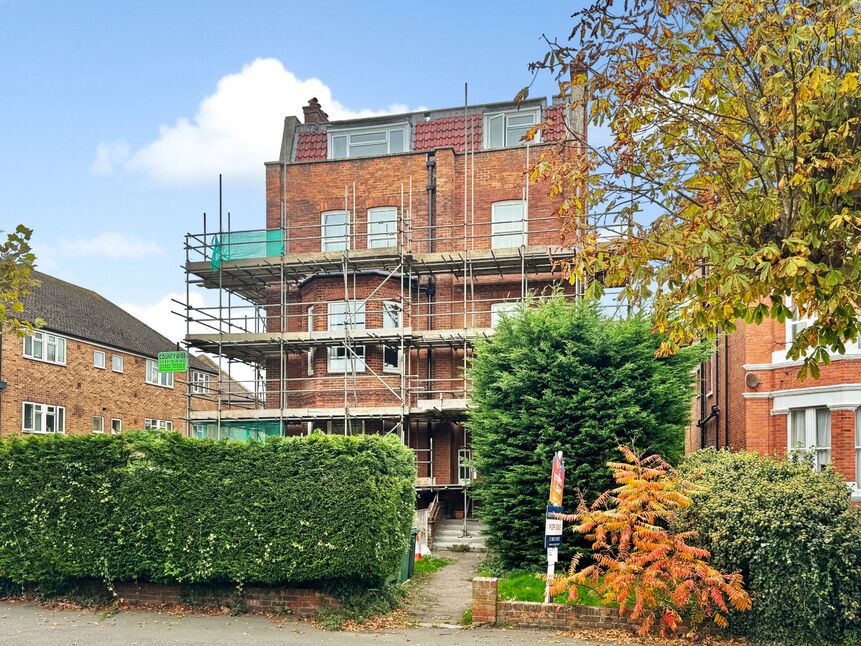Main image of 2 bedroom Flat for sale, Shorncliffe Road, Folkestone, Kent, CT20