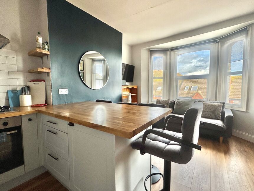 Open Plan Living Room / Kitchen