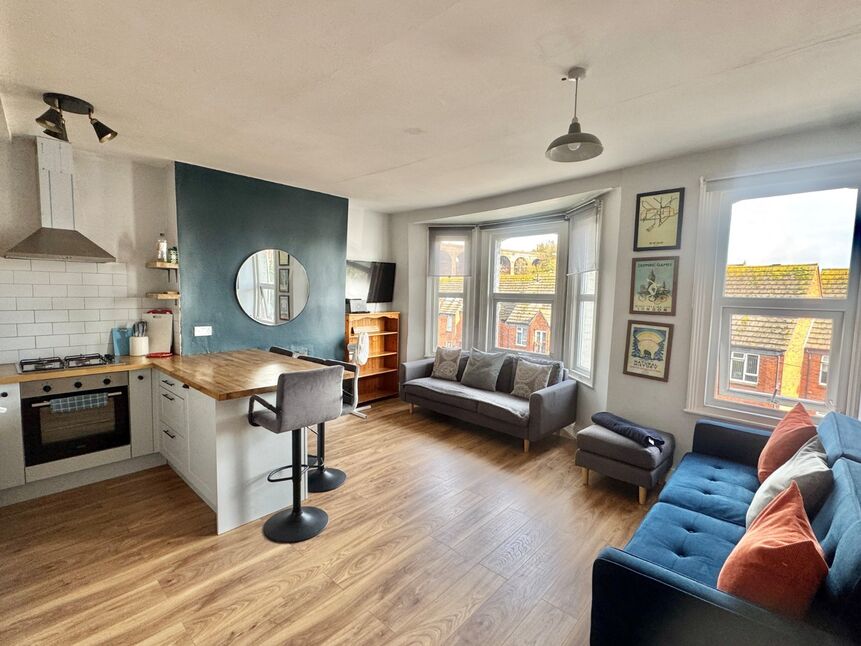 Open Plan Living Room / Kitchen