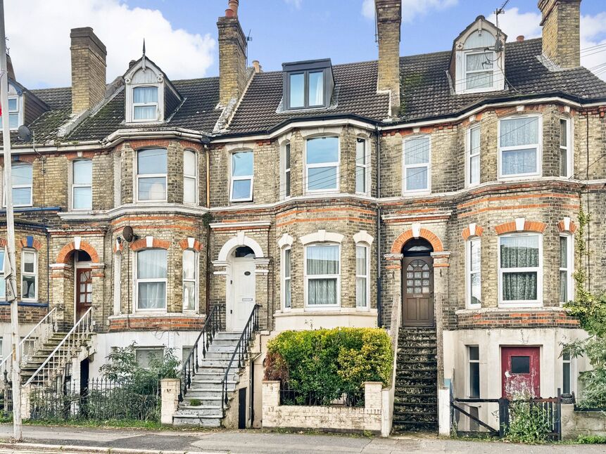 Main image of 2 bedroom Flat for sale, Foord Road, Folkestone, Kent, CT20