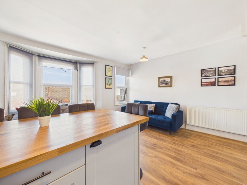 Open Plan Living Room / Kitchen