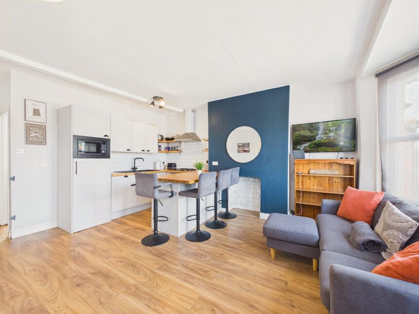 Open Plan Living Room / Kitchen