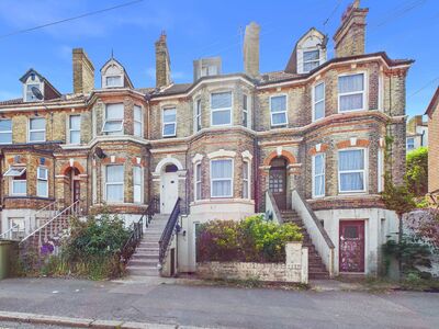 Foord Road, 2 bedroom Flat for sale, &pound;189,995