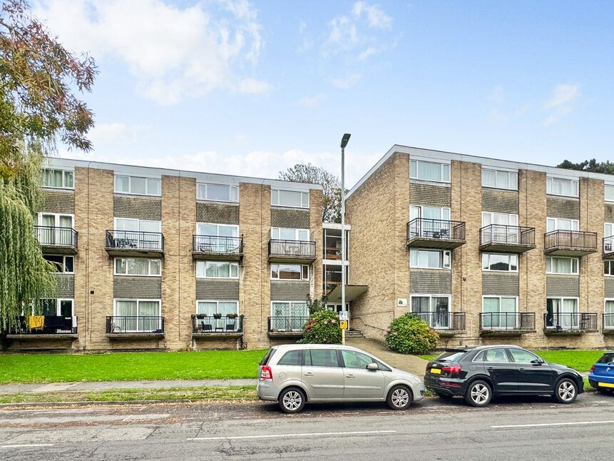 2 bedroom  Flat for sale