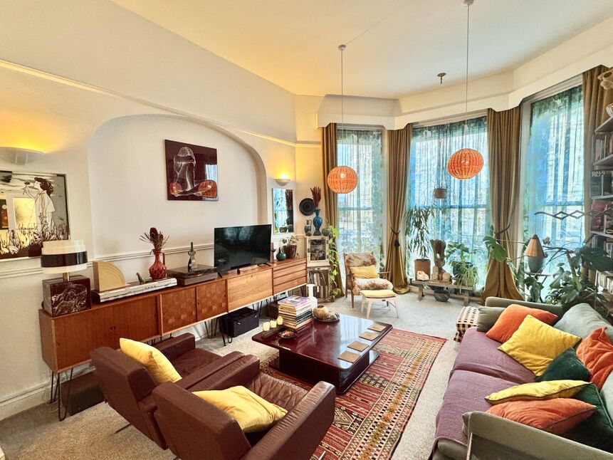 Lounge / Dining Room