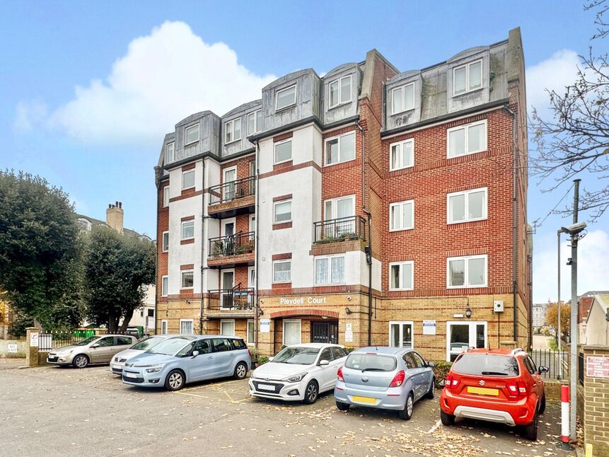 Main image of 1 bedroom  Flat for sale, Pleydell Gardens, Folkestone, Kent, CT20
