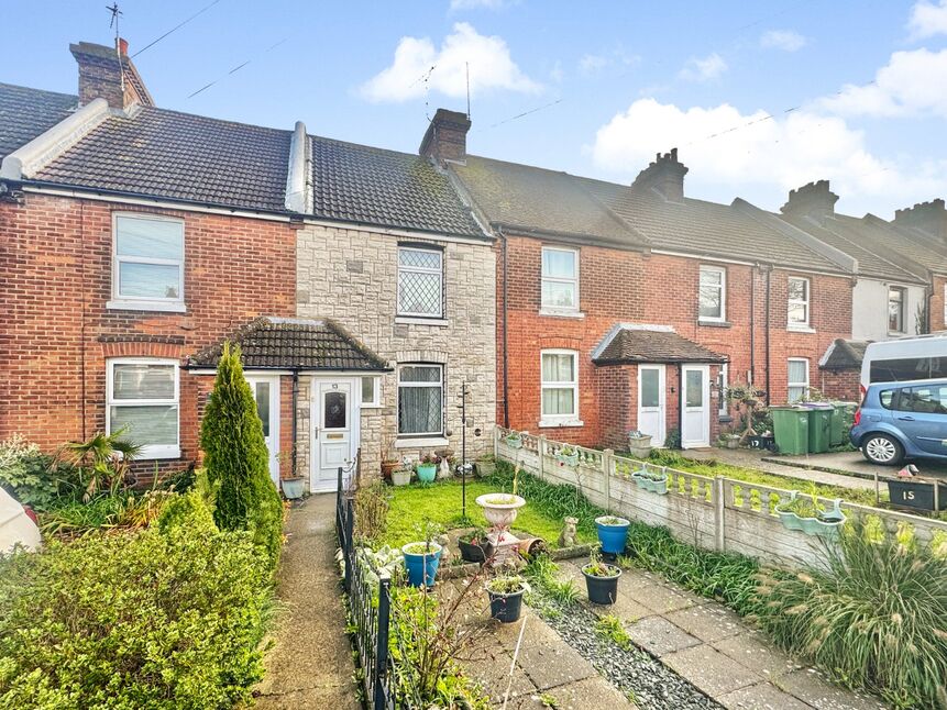 Main image of 2 bedroom Mid Terrace House for sale, Stanley Road, Folkestone, Kent, CT19