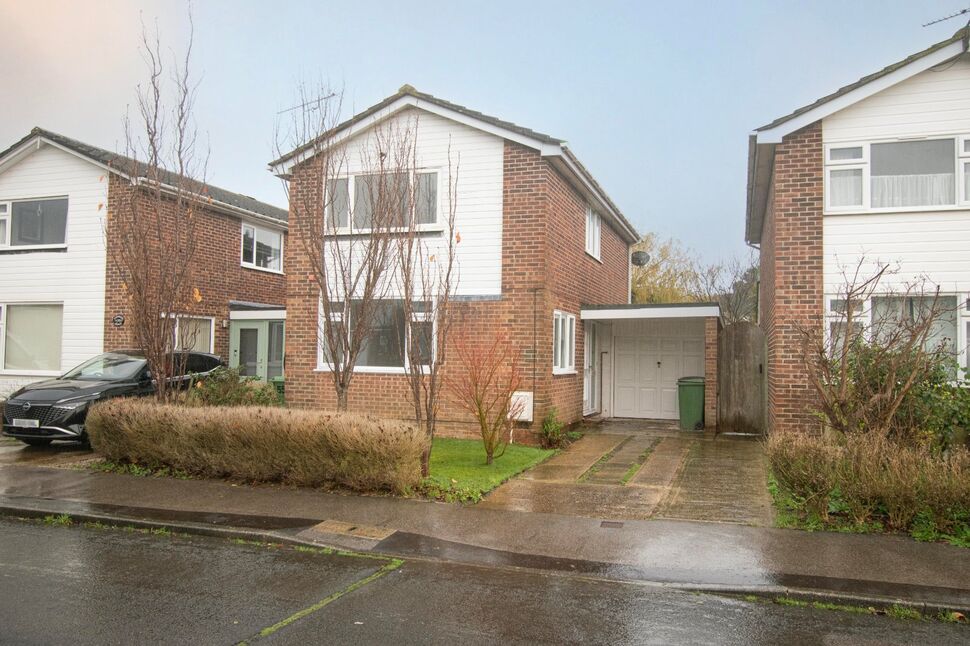Main image of 3 bedroom Detached House for sale, Kingfisher Avenue, Hythe, Kent, CT21