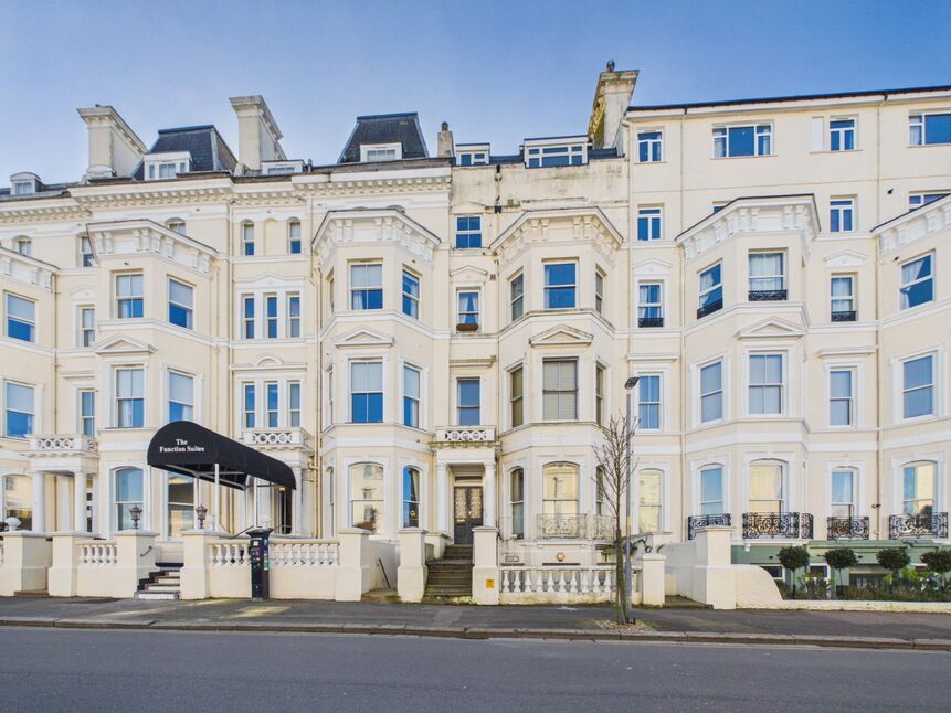 Main image of 2 bedroom Flat for sale, Clifton Gardens, Folkestone, Kent, CT20