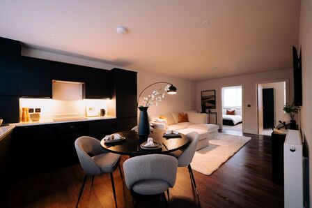 2 bedroom Flat for sale