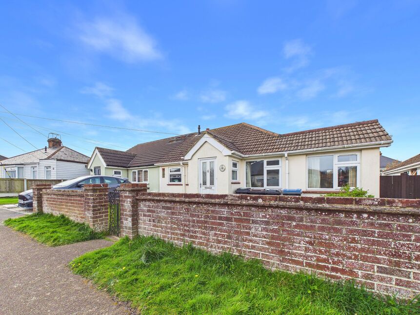 2 bedroom Semi Detached Bungalow for sale