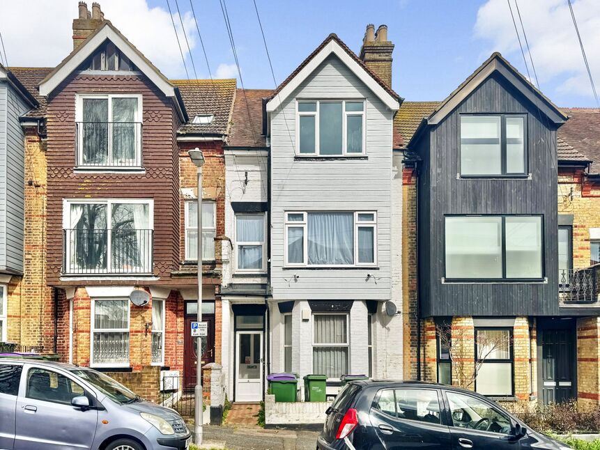 Main image of 1 bedroom Flat for sale, Martello Road, Folkestone, Kent, CT20