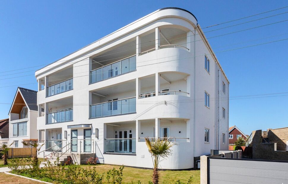 2 bedroom Flat for sale