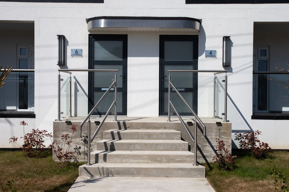 Private Entrance