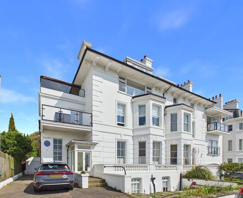 Main image of 2 bedroom Flat for sale, Folkestone, Kent, CT20
