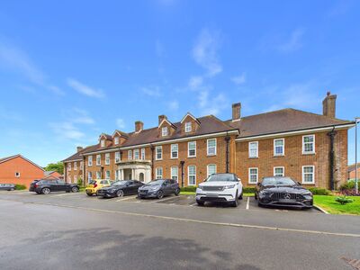 Major Close, 2 bedroom Flat for sale, &pound;240,000