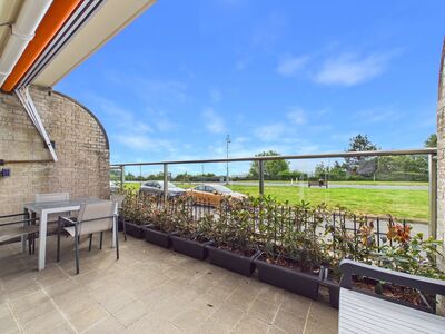 The Leas, 2 bedroom Flat for sale, &pound;315,000