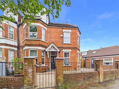 Boscombe Road, 4 bedroom End Terrace House for sale, &pound;575,000