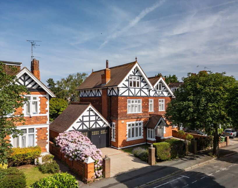 6 bedroom Detached House for sale