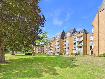 Sandgate Road, 1 bedroom Flat for sale, &pound;125,000