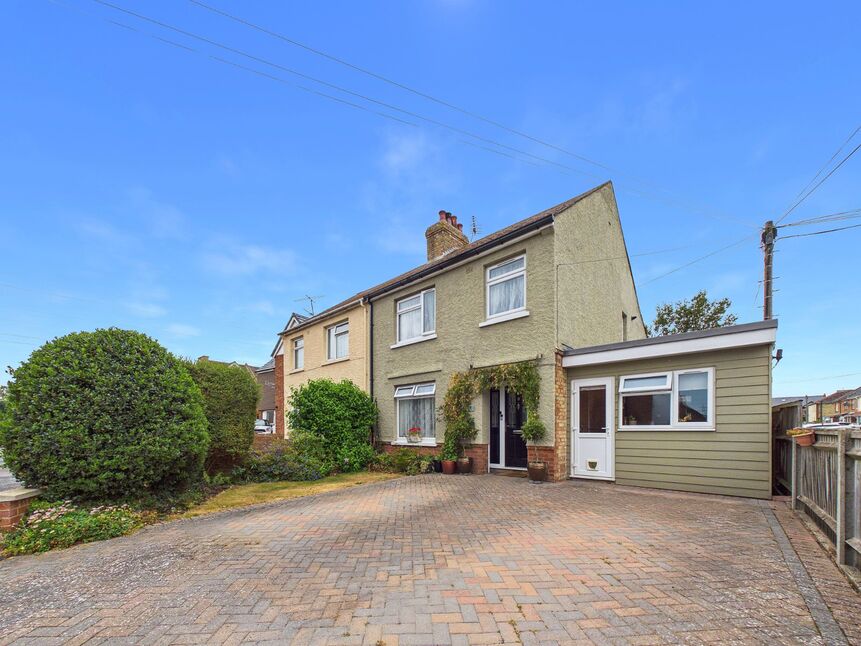 4 bedroom Semi Detached House for sale