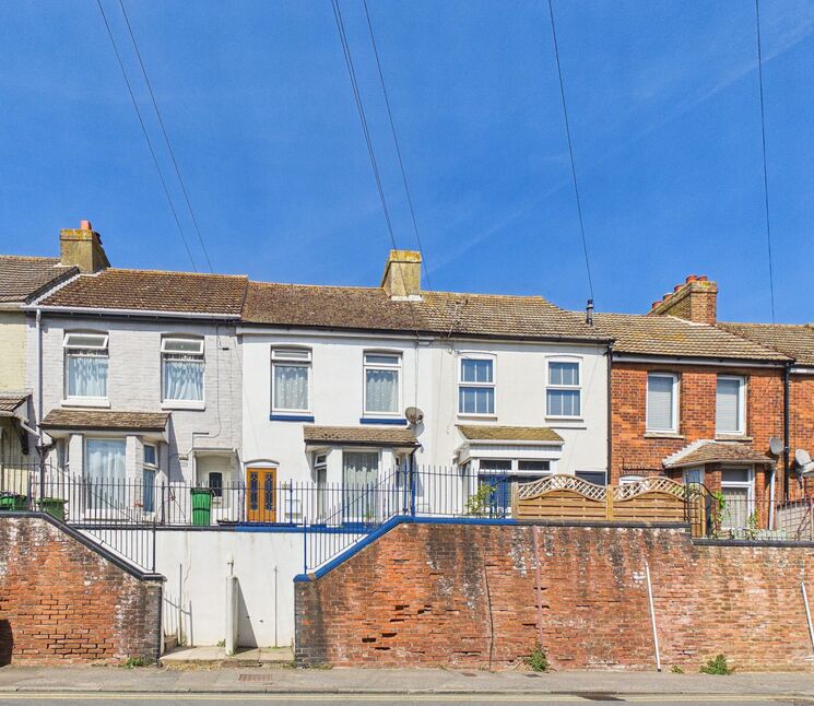 Main image of 2 bedroom Mid Terrace House for sale, Cheriton High Street, Folkestone, Kent, CT19