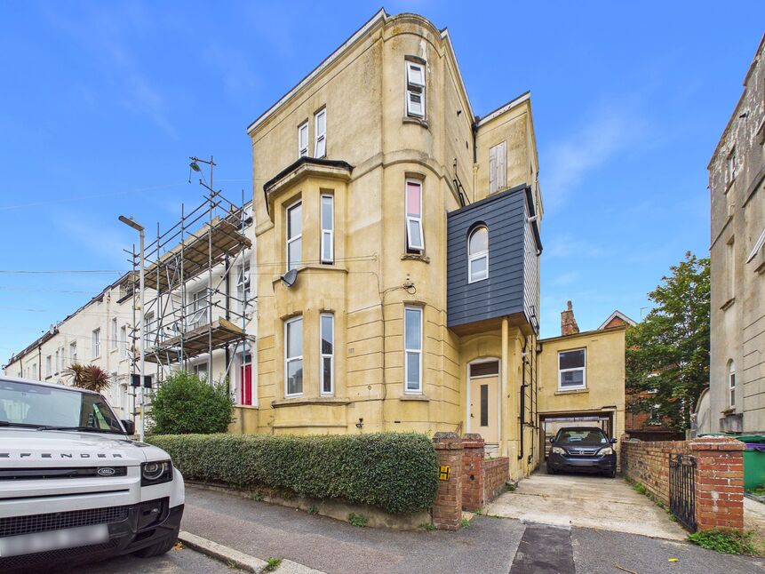 Main image of 2 bedroom Flat for sale, Victoria Grove, Folkestone, Kent, CT20