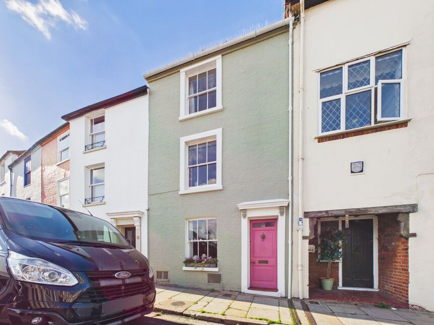 3 bedroom Mid Terrace House for sale