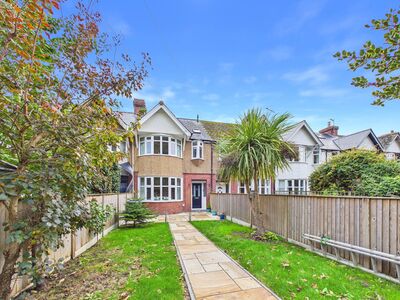 4 bedroom Mid Terrace House for sale