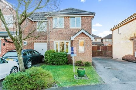 Gregory Meadow, 2 bedroom Semi Detached House to rent, £650 pcm