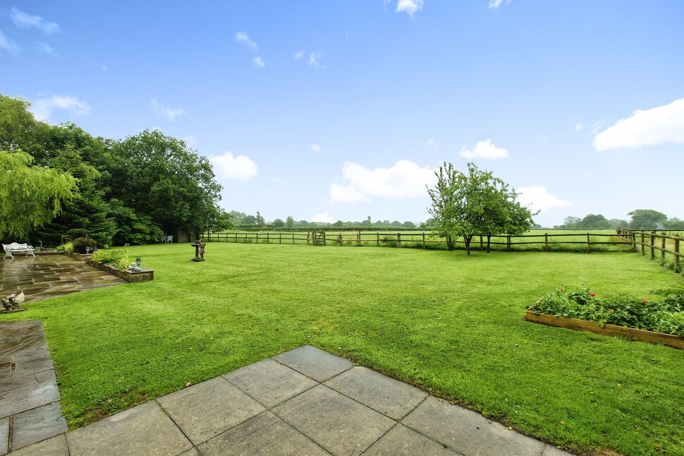 4 bedroom Detached House for sale, Alston Lane, Alston, PR3 £850,000