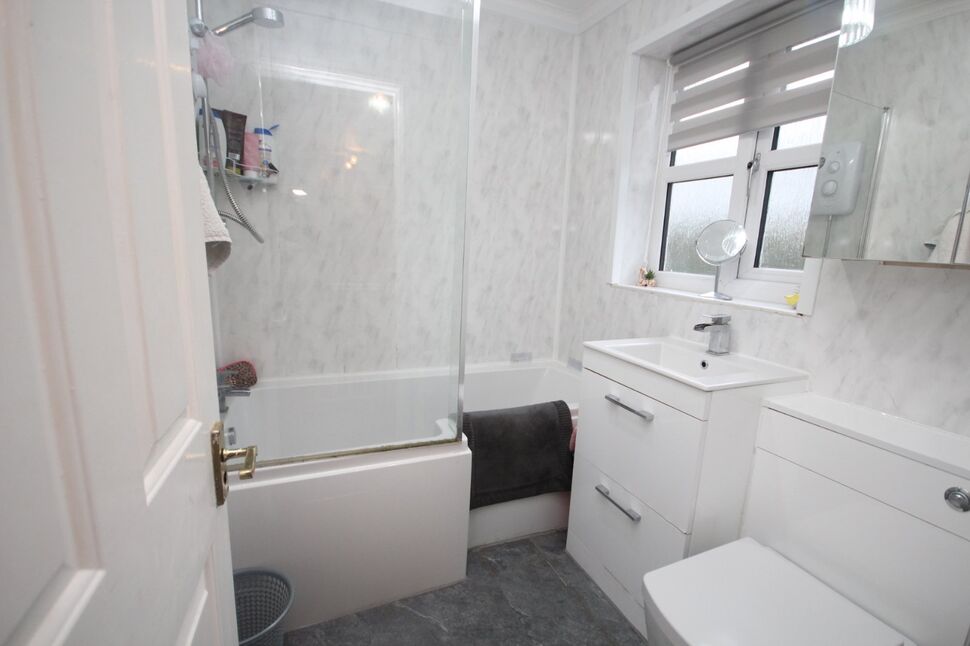 5 bedroom Detached House for sale, Bowgreave Drive, Bowgreave, PR3 £