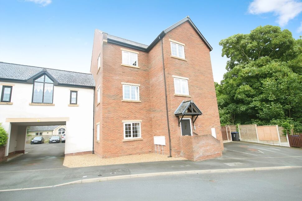 Main image of 2 bedroom  Flat for sale, The Moorings, Garstang, Wyre, PR3