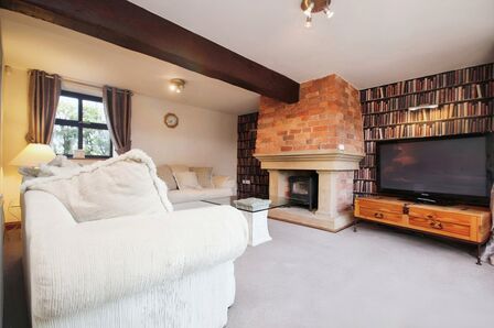 2 bedroom Semi Detached Property for sale