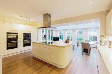 Broom Hill Coppice, 4 bedroom Detached House for sale, £535,000
