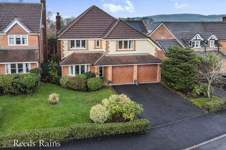 Broom Hill Coppice, 4 bedroom Detached House for sale, £550,000