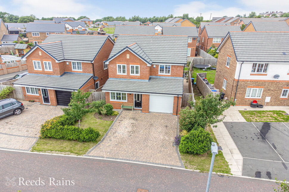 Main image of 4 bedroom Detached House for sale, Cedar Wood Close, Bowgreave, Lancashire, PR3