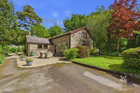 Trough Road, 4 bedroom Detached House for sale, &pound;625,000