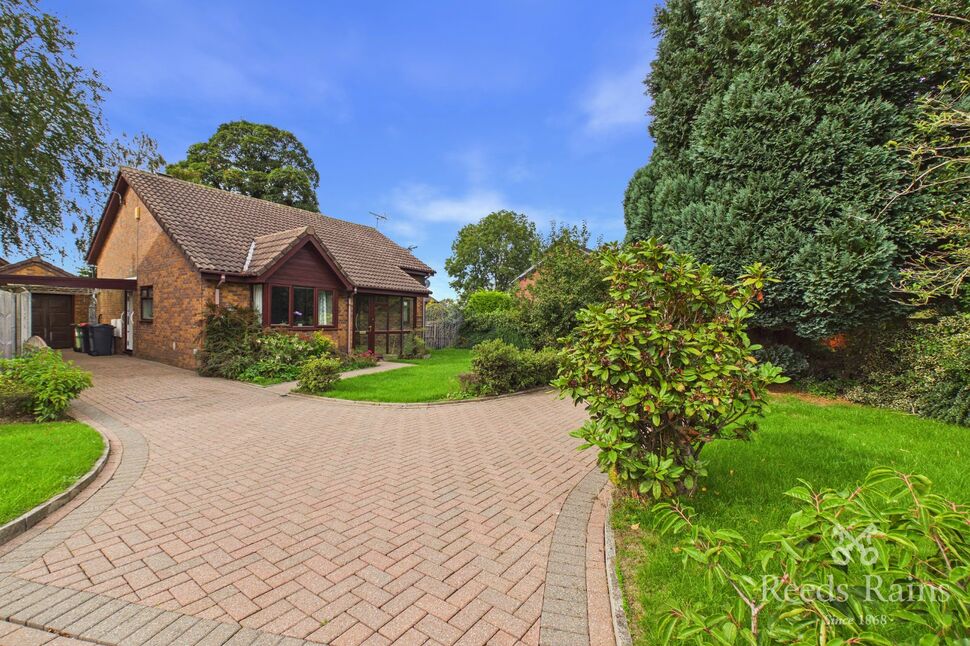 Main image of 2 bedroom Detached Bungalow for sale, Fell View, Garstang, Lancashire, PR3
