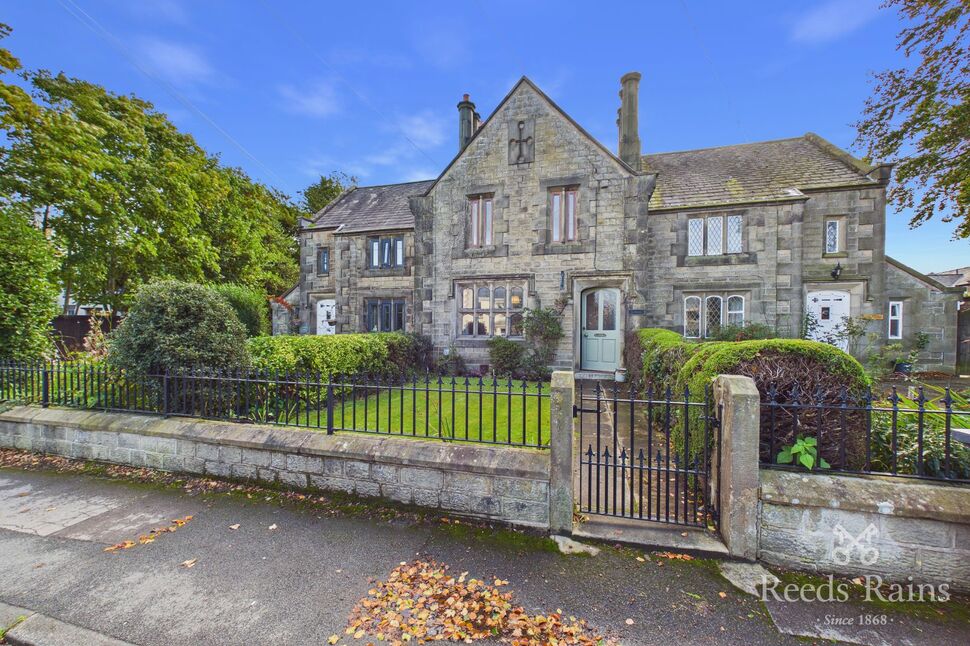 Main image of 2 bedroom Mid Terrace Property for sale, Church Street, Garstang, Lancashire, PR3