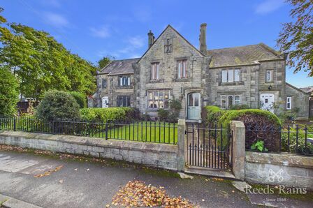 2 bedroom Mid Terrace Property for sale