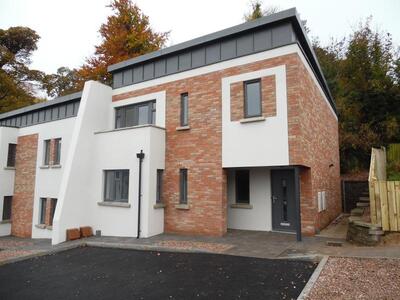 Pineview Gardens, 2 bedroom Flat to rent, &pound;875 pcm