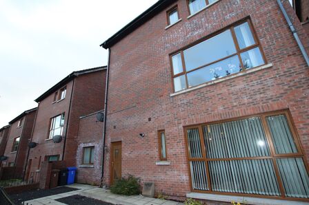 Forthriver Road, 1 bedroom Flat to rent, &pound;675 pcm