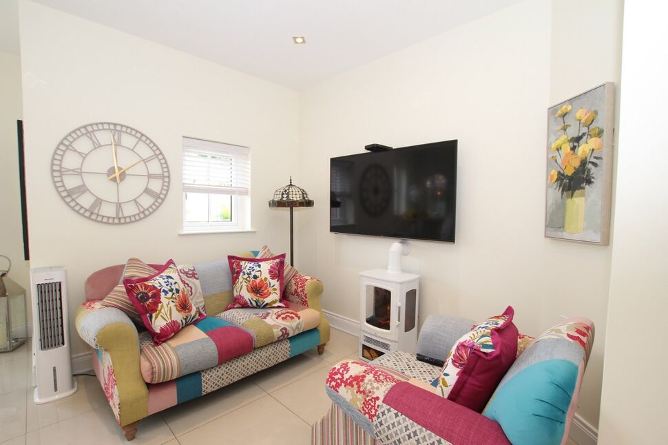 4 bedroom Detached House for sale, Temple Hall, Templepatrick, BT39 £