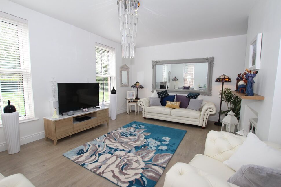 4 bedroom Detached House for sale, Temple Hall, Templepatrick, BT39 £