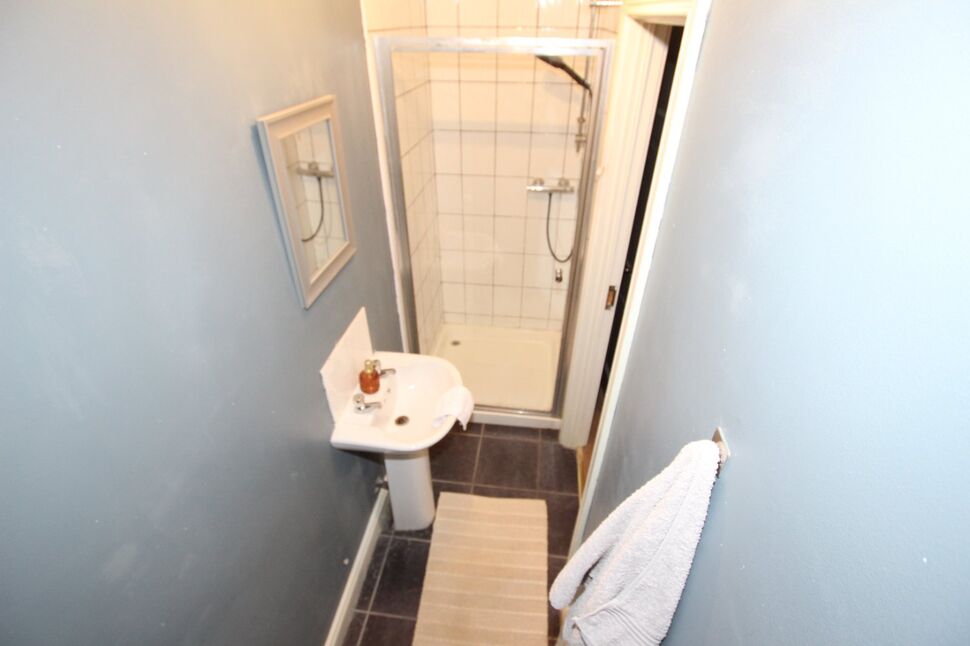 3 bedroom Mid Terrace House for sale, Glenview Park, Newtownabbey, BT37