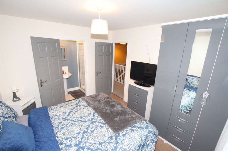 3 bedroom Mid Terrace House for sale, Glenview Park, Newtownabbey, BT37