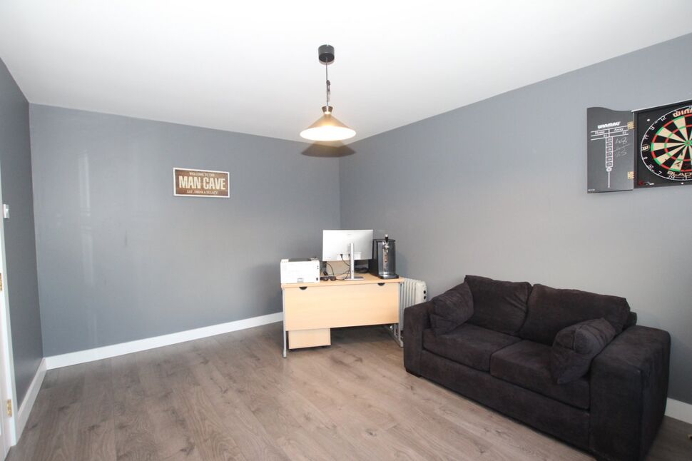 4 bedroom Detached House for sale, Hollybrook Heights, Newtownabbey, BT36 £275,000