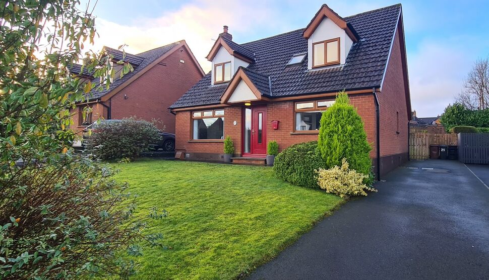 4 bedroom Detached House for sale, Hollybrook Heights, Newtownabbey, BT36 £275,000